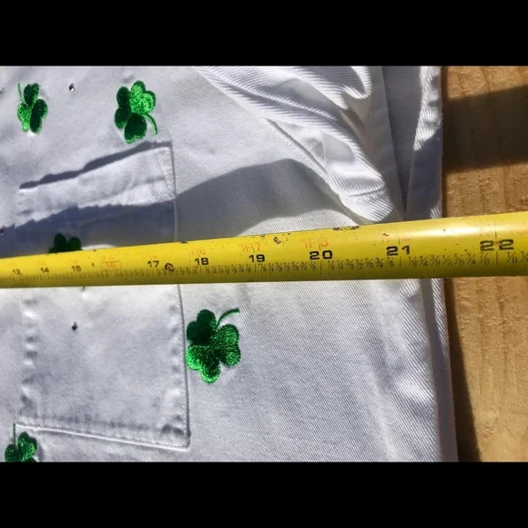 VTG Quacker Factory Clover & Button Covers Shirt SZ SMALL St.Patrick’s Day Irish - Picture 4 of 7